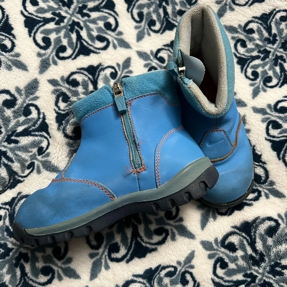 Nike Hightop Toddler Boots Kids Unisex Sz 9 Winter Shoes